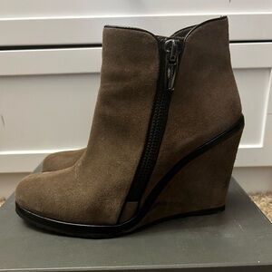 Vince Camuto suede botties